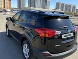 Toyota RAV4 2014 года за 10 700 000 тг. в Астана – фото 2