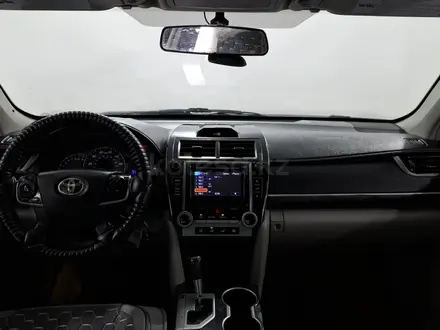 Toyota Camry 2012 года за 5 990 000 тг. в Актобе – фото 14