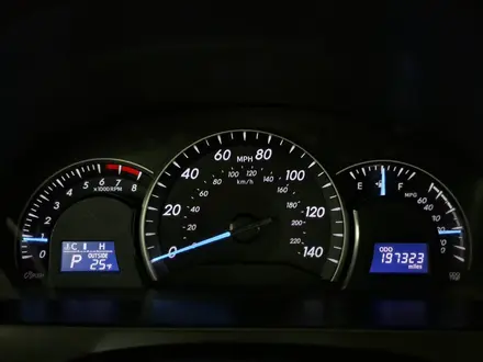 Toyota Camry 2012 года за 5 990 000 тг. в Актобе – фото 17