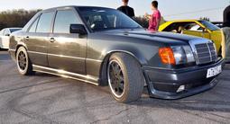 Пороги для Mercedes Benz W124 Brabus за 25 000 тг. в Караганда