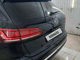 Volkswagen Touareg 2022 года за 23 000 000 тг. в Уральск – фото 3