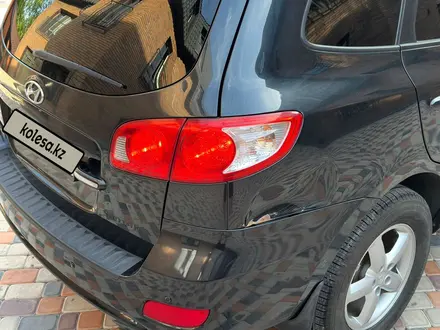Hyundai Santa Fe 2007 года за 5 600 000 тг. в Караганда – фото 14