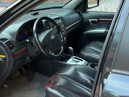 Hyundai Santa Fe 2007 года за 5 600 000 тг. в Караганда – фото 15