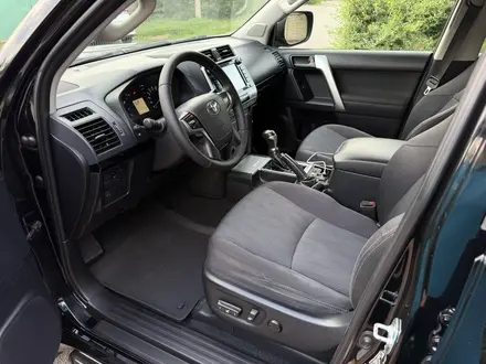Toyota Land Cruiser Prado 2018 года за 18 600 000 тг. в Алматы – фото 10