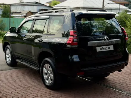 Toyota Land Cruiser Prado 2018 года за 18 600 000 тг. в Алматы – фото 4