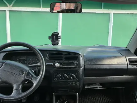 Volkswagen Golf 1995 года за 1 000 000 тг. в Тараз – фото 4