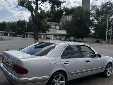 Mercedes-Benz E 280 1998 года за 2 600 000 тг. в Тараз – фото 5