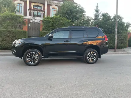 Toyota Land Cruiser Prado 2022 года за 32 500 000 тг. в Караганда – фото 2