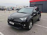 Toyota RAV4 2017 годаfor10 500 000 тг. в Алматы