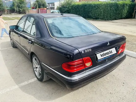 Mercedes-Benz E 320 1998 года за 4 100 000 тг. в Астана – фото 6