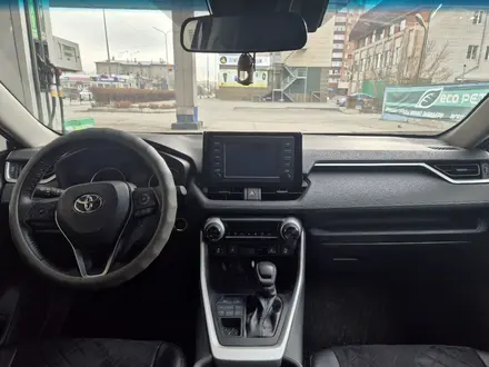 Toyota RAV4 2021 года за 16 100 000 тг. в Семей – фото 3