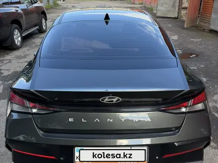 Hyundai Elantra 2023 года за 8 000 000 тг. в Петропавловск – фото 3
