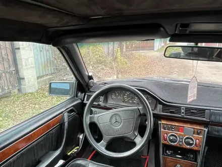 Mercedes-Benz E 280 1995 года за 2 400 000 тг. в Жаркент – фото 21