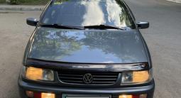 Volkswagen Passat 1994 годаүшін2 650 000 тг. в Караганда – фото 4