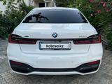 BMW 750 2019 года за 32 000 000 тг. в Алматы