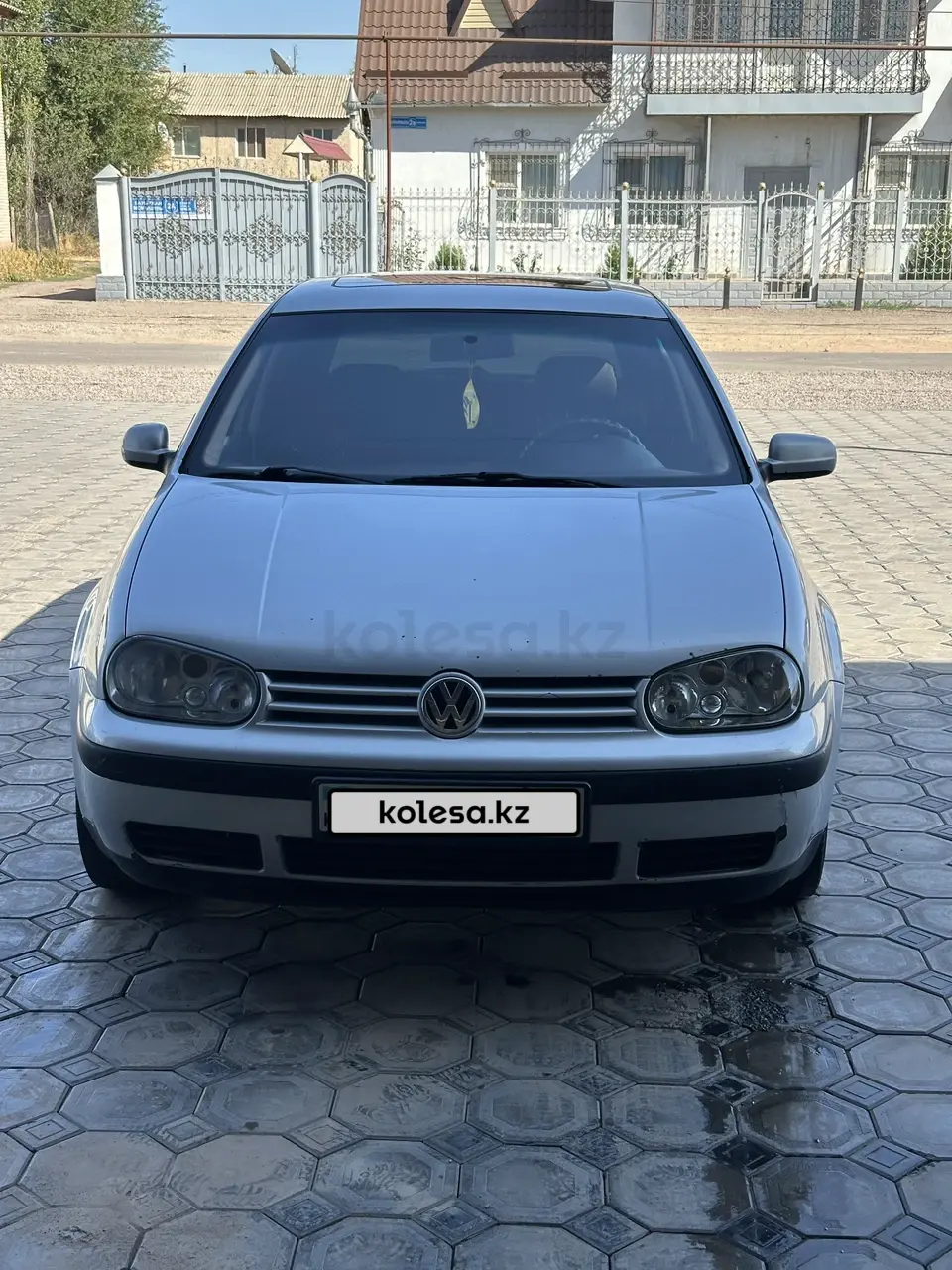 Volkswagen Golf, 1998