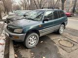 Toyota RAV4 1997 годаfor3 200 000 тг. в Алматы