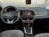 Hyundai Elantra 2019 годаүшін8 890 000 тг. в Актобе – фото 5