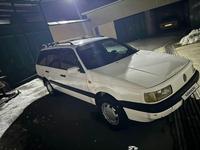 Volkswagen Passat 1993 годаүшін1 700 000 тг. в Шымкент