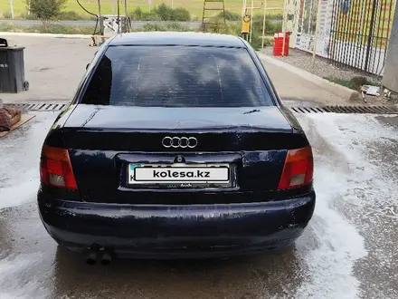 Audi A4 1997 года за 1 200 000 тг. в Алматы – фото 2