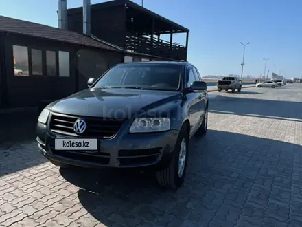 Volkswagen Touareg 2003 года за 3 200 000 тг. в Актау – фото 4