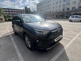 Toyota RAV4 2022 года за 17 000 000 тг. в Алматы