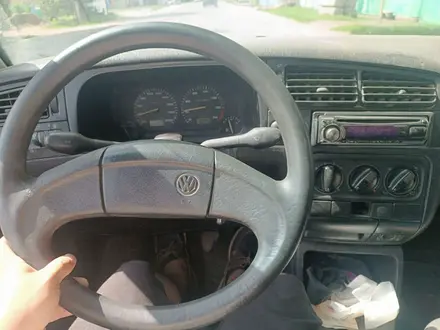 Volkswagen Golf 1994 года за 610 000 тг. в Алматы – фото 3