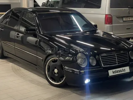 Mercedes-Benz E 280 1996 года за 3 250 000 тг. в Астана