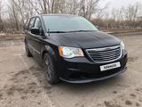 Chrysler Town and Country 2013 года за 7 200 000 тг. в Астана