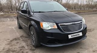 Chrysler Town and Country 2013 года за 8 000 000 тг. в Астана