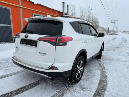 Toyota RAV4 2016 года за 12 000 000 тг. в Актобе – фото 5