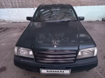 Mercedes-Benz C 220 1996 года за 1 800 000 тг. в Астана – фото 9