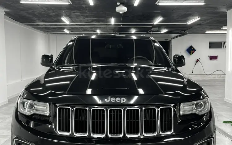 Jeep Grand Cherokee 2014 года за 14 500 000 тг. в Астана