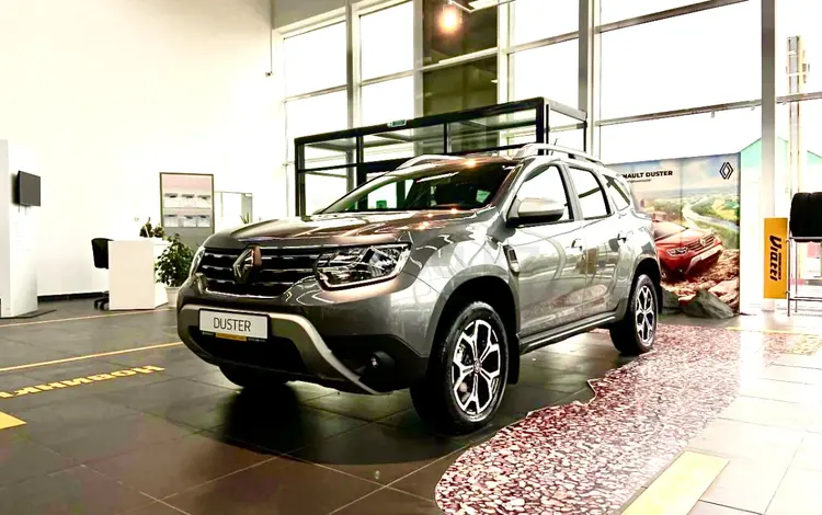 Renault Duster Life TCE (4WD) 2022 года за 13 365 310 тг. в Атырау
