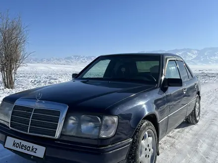 Mercedes-Benz E 230 1991 года за 1 250 000 тг. в Тараз – фото 2