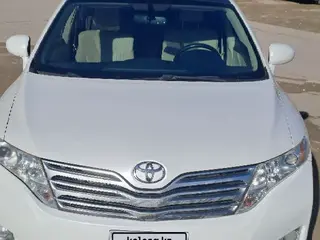 Toyota Venza, 2010