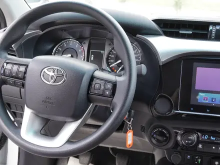 Toyota Hilux 2025 года за 25 700 000 тг. в Актобе – фото 8