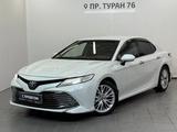 Toyota Camry Luxe 2018 года за 13 500 000 тг. в Астана