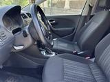 Volkswagen Polo 2016 года за 4 900 000 тг. в Уральск – фото 5