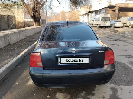 Volkswagen Passat 1998 года за 2 000 000 тг. в Алматы – фото 9