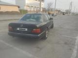 Mercedes-Benz E 200 1990 года за 800 000 тг. в Шымкент – фото 4