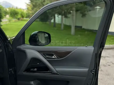 Lexus LX 600 2025 года за 83 500 000 тг. в Алматы – фото 19