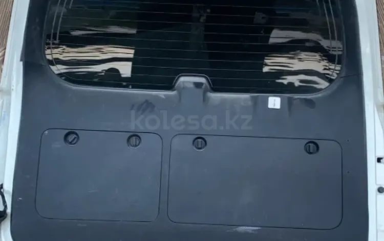Обшивка крышки багажника Land Cruiser Prado 150 за 50 000 тг. в Алматы