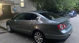 Volkswagen Passat 2006 года за 4 100 000 тг. в Алматы – фото 5