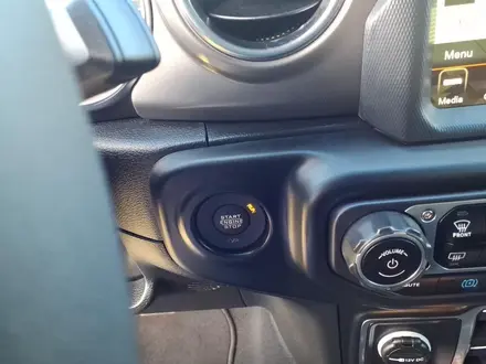 Jeep Wrangler 2023 года за 21 000 000 тг. в Алматы – фото 15