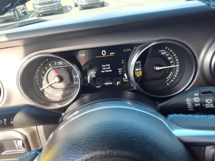 Jeep Wrangler 2023 года за 21 000 000 тг. в Алматы – фото 17