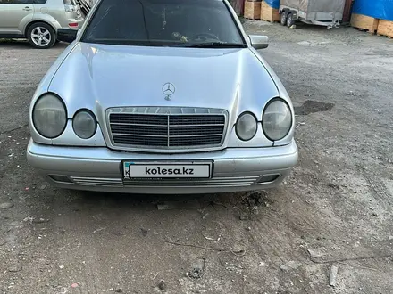 Mercedes-Benz E 230 1995 года за 2 300 000 тг. в Астана – фото 5
