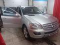 Mercedes-Benz ML 350 2005 года за 3 900 000 тг. в Уральск – фото 6