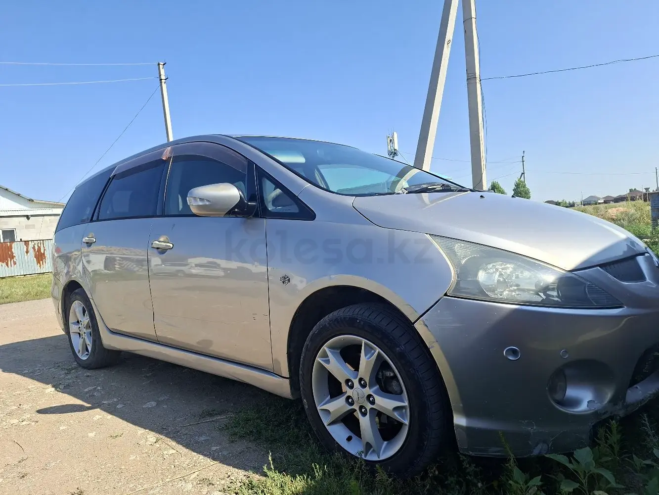 Mitsubishi Grandis, 2005