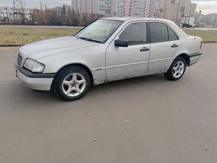 Mercedes-Benz C 180 1995 года за 1 350 000 тг. в Петропавловск – фото 11